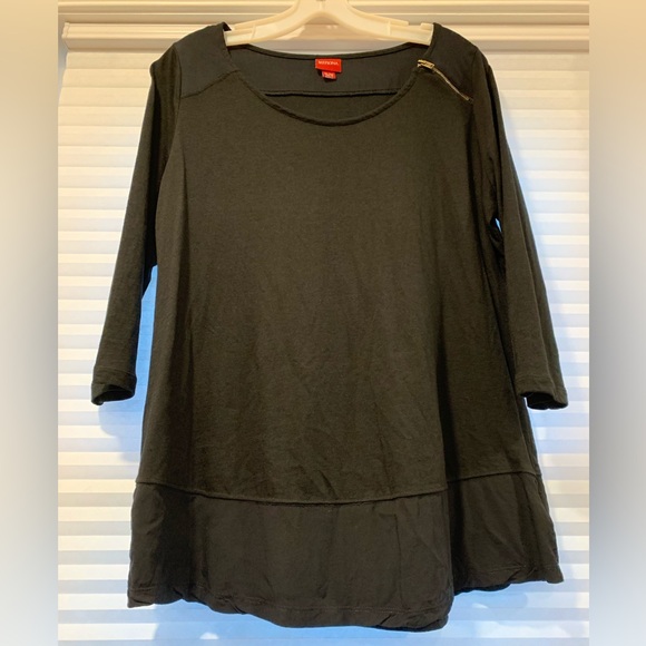 Merona 3/4 sleeve black top with left shoulder zip detail - Picture 2 of 3